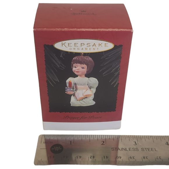 Prayer for Peace Hallmark Keepsake Ornament sculpted by Joyce Lyle 1996 - Picture 6 of 11